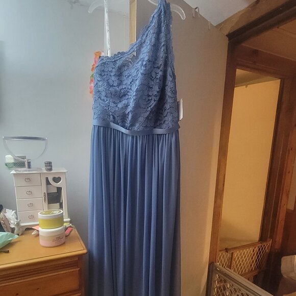 Bridesmaid dress - Picture 1 of 2